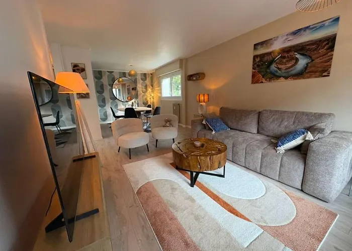 Modern Alpine Gem Flat With Mountain Views *