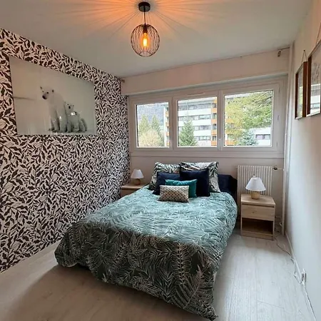 Modern Alpine Gem Flat With Mountain Views *